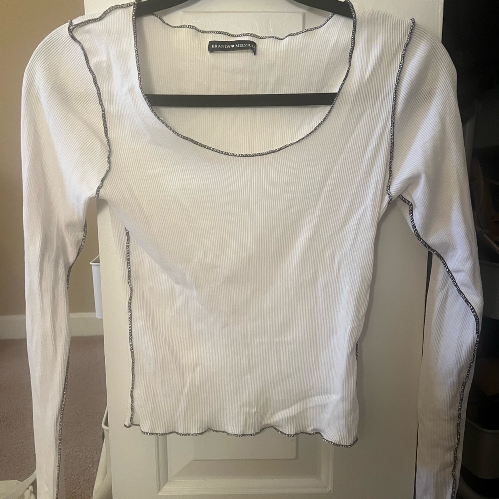 Ribbed long sleeve with stitching detail